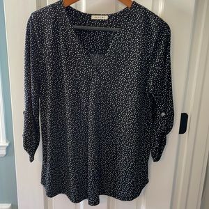 Beacon for stitch fix roll sleeve top size M